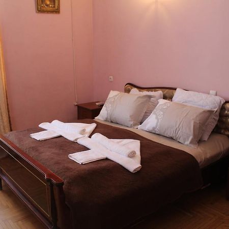 21 На Удачу Hotel Rusztavi Kültér fotó