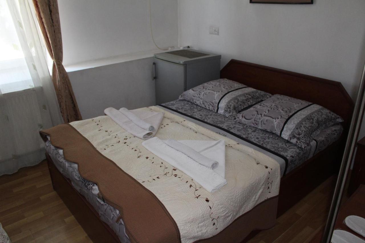 21 На Удачу Hotel Rusztavi Kültér fotó